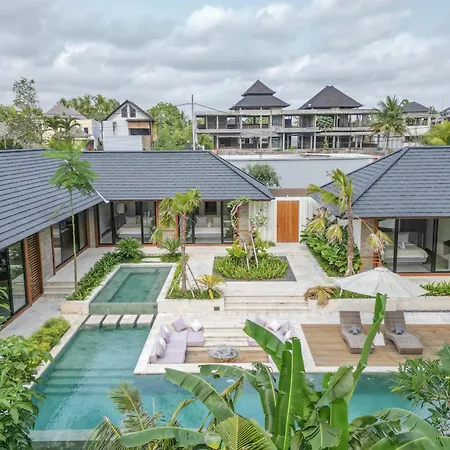 Villa The Kayu By Goro